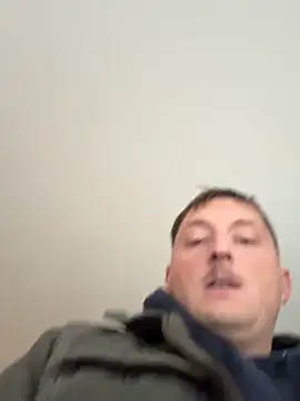 longcurved212121 online show from November 11, 2025, 8:25 pm