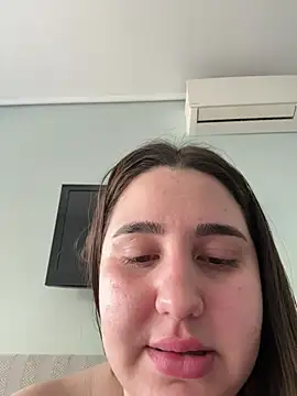 Snapshot of Natalie_21 chatting on March 11, 2025, 1:12 pm Natalie 21 online show from March 11, 2025, 1:12 pm