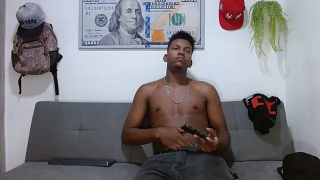 Snapshot of boss_of_cash chatting on May 15, 2026, 4:32 am boss of cash online show from May 15, 2026, 4:32 am