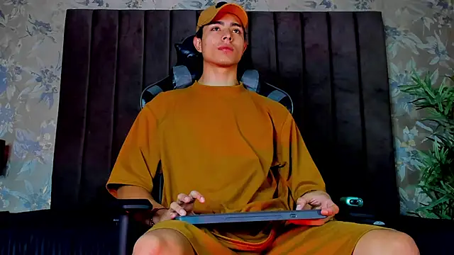 JoshRashfordd online show from October 8, 2025, 9:37 pm