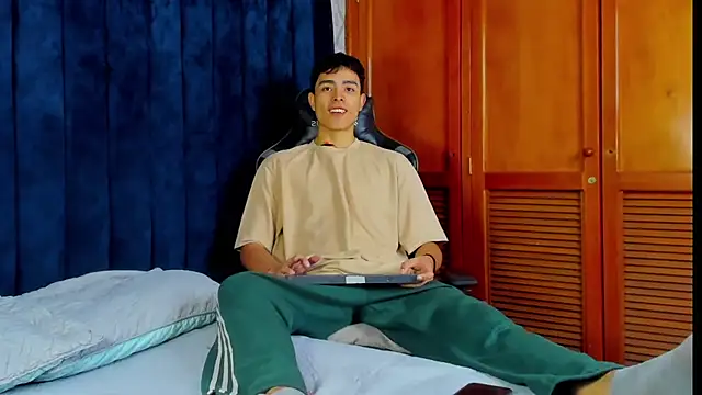 JoshRashfordd online show from March 21, 2025, 12:17 pm