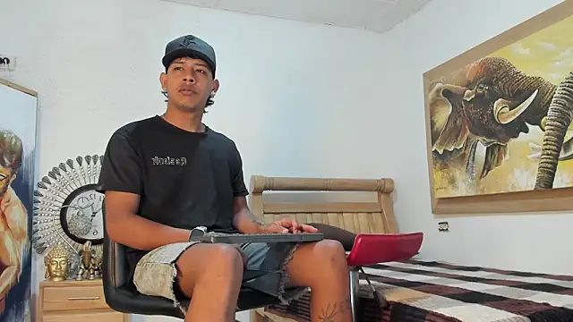 mr stiven  online show from April 9, 2026, 2:57 am