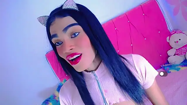 Snapshot of Theylor_Rouse chatting on October 26, 2025, 8:42 pm Theylor Rouse online show from October 26, 2025, 8:42 pm