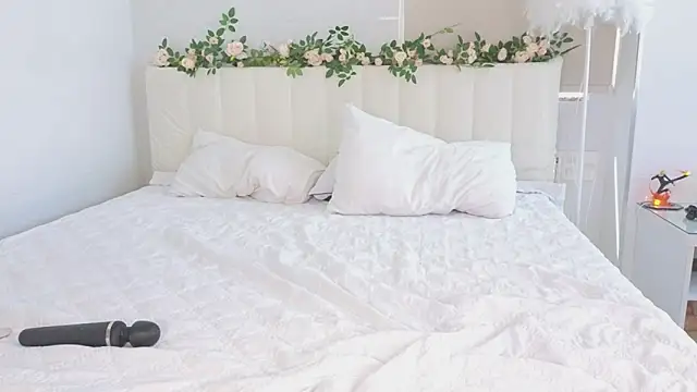 Akina starr online show from November 8, 2025, 4:16 am