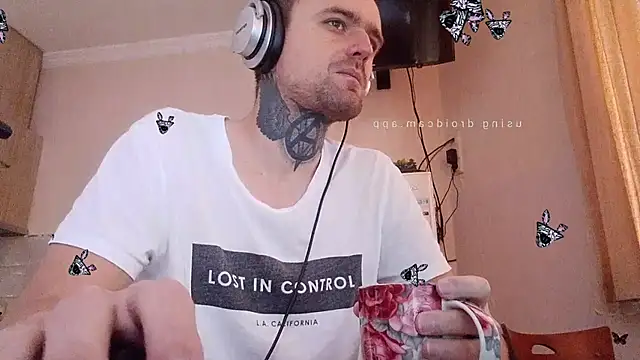 HappyZebra13 online show from February 2, 2025, 1:19 pm