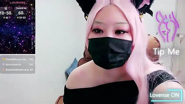 Snapshot of asiancat1 chatting on January 5, 2025, 10:10 am asiancat1 online show from January 5, 2025, 10:10 am