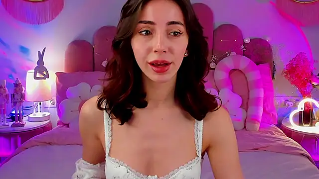 Snapshot of ElsaYoung chatting on January 18, 2026, 8:34 pm ElsaYoung online show from January 18, 2026, 8:34 pm