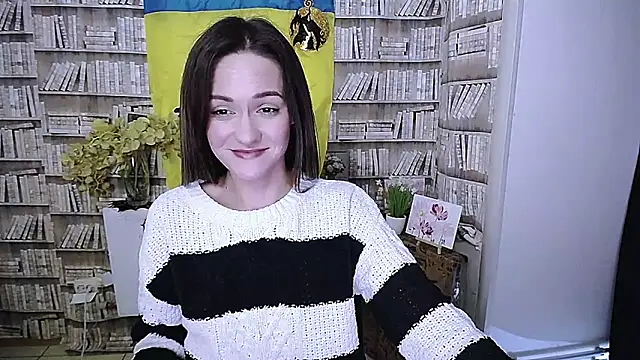 Snapshot of Lina_Star_S chatting on October 18, 2025, 9:33 am Lina Star S online show from October 18, 2025, 9:33 am