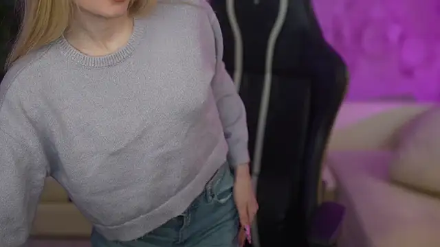 Ewa Pearl online show from March 2, 2025, 1:53 pm