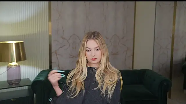 Ewa Pearl online show from March 22, 2025, 7:36 am