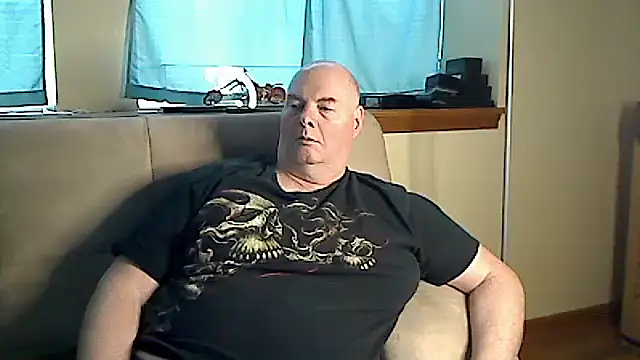 harley99574 online show from December 13, 2024, 5:10 pm