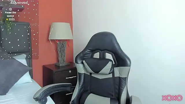 linda rios  online show from January 9, 2026, 2:29 am