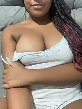 bebezinha204 online show from December 14, 2024, 2:33 am