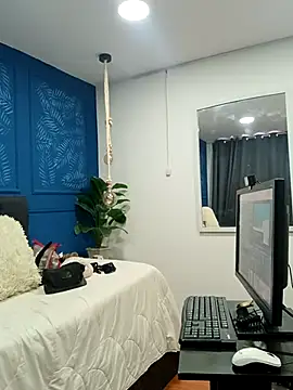 sasi luna online show from October 11, 2025, 2:07 pm