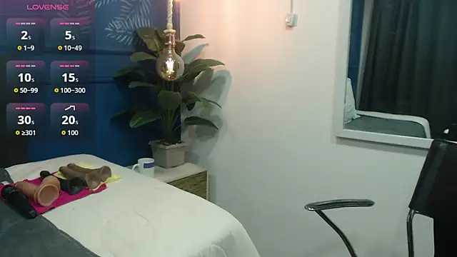 sasi luna online show from September 25, 2025, 2:12 pm