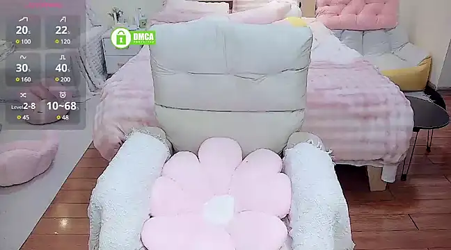 kqiqiqi online show from February 7, 2025, 1:22 pm