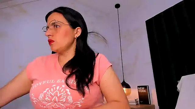 africa holmes online show from October 18, 2025, 2:02 am