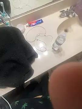 HoneyCoconuts online show from February 6, 2025, 5:03 am