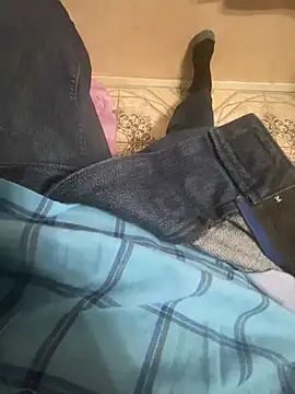 HoneyCoconuts online show from March 17, 2025, 9:44 am