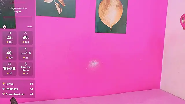 kinkyandsavage online show from December 4, 2025, 7:35 pm