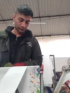 Snapshot of 1418edwar chatting on February 19, 2026, 12:57 pm 1418edwar online show from February 19, 2026, 12:57 pm