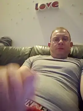 jourdinio13 online show from February 10, 2026, 8:52 pm