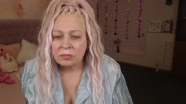 Penelope Pinky online show from February 25, 2025, 2:48 pm