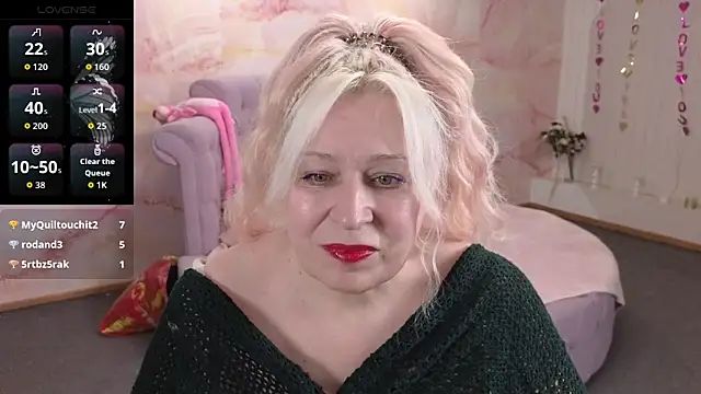Snapshot of Penelope_Pinky chatting on April 22, 2026, 10:55 am Penelope Pinky online show from April 22, 2026, 10:55 am
