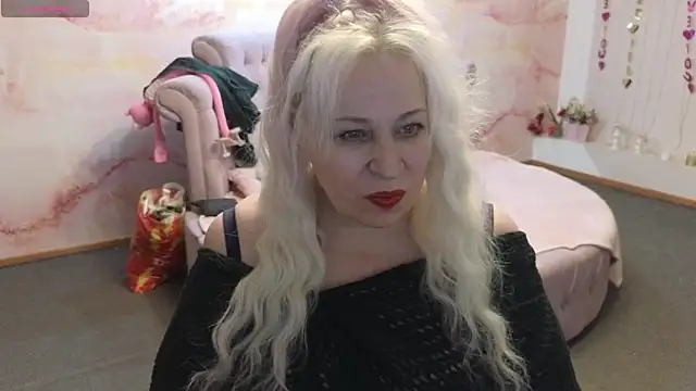 Snapshot of Penelope_Pinky chatting on May 4, 2026, 12:19 pm Penelope Pinky online show from May 4, 2026, 12:19 pm