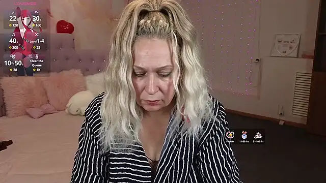 Penelope Pinky online show from February 12, 2025, 9:01 pm