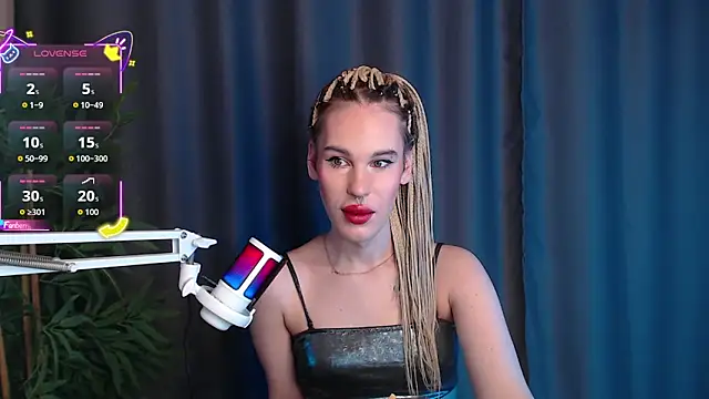 Snapshot of Cassie_Bae chatting on December 20, 2025, 7:44 am Cassie Bae online show from December 20, 2025, 7:44 am