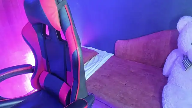 milufontier online show from April 17, 2026, 2:58 am