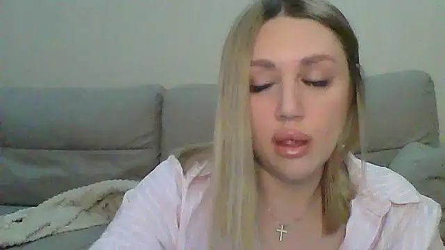 VickyLove047 online show from September 15, 2025, 5:52 am