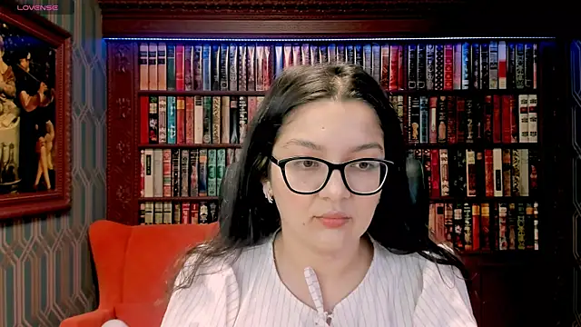 ZarifaBev online show from October 19, 2025, 9:50 pm