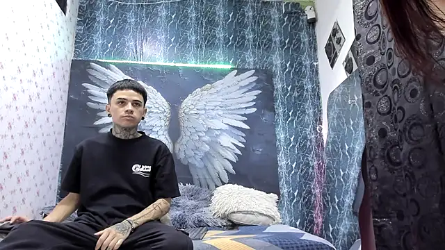 exotic hot couple online show from March 29, 2026, 12:34 am