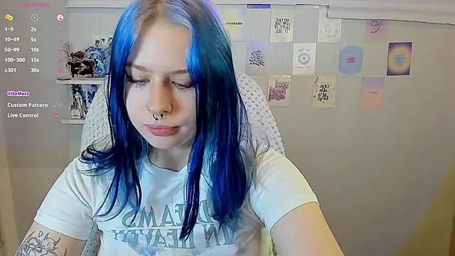 Snapshot of tender_kiitty chatting on September 25, 2025, 12:44 pm tender kiitty online show from September 25, 2025, 12:44 pm