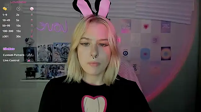 Snapshot of tender_kiitty chatting on January 25, 2025, 11:13 am tender kiitty online show from January 25, 2025, 11:13 am