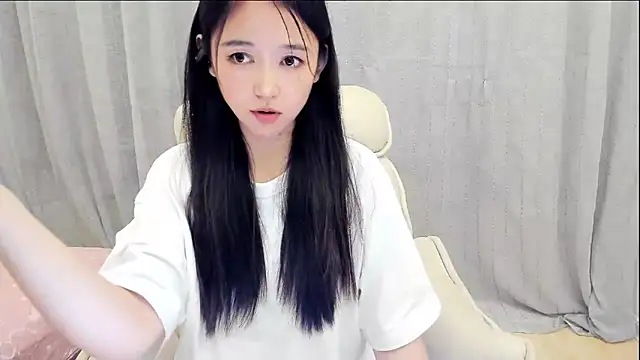 CN-Babycat online show from October 10, 2025, 1:34 pm