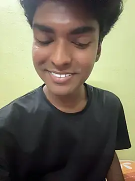 Snapshot of funcracker chatting on July 23, 2026, 5:42 pm funcracker online show from July 23, 2026, 5:42 pm