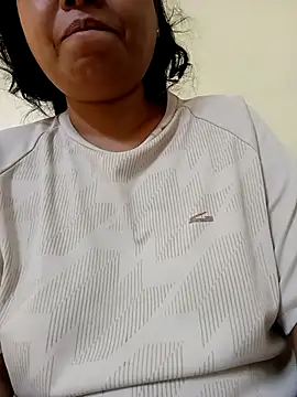 sunita-doll online show from April 24, 2026, 3:41 am