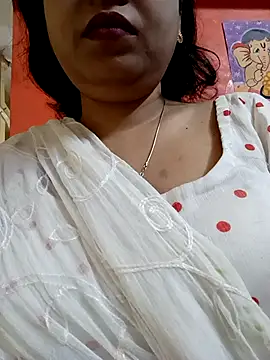 sunita-doll online show from September 18, 2025, 2:25 am