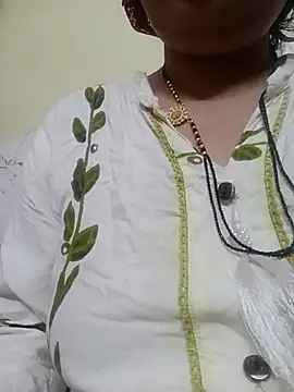 Snapshot of sunita-doll chatting on July 11, 2026, 10:48 am sunita-doll online show from July 11, 2026, 10:48 am