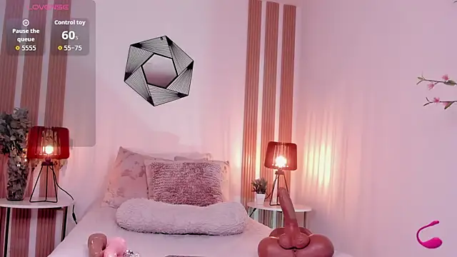 bella arias online show from November 17, 2025, 8:13 pm