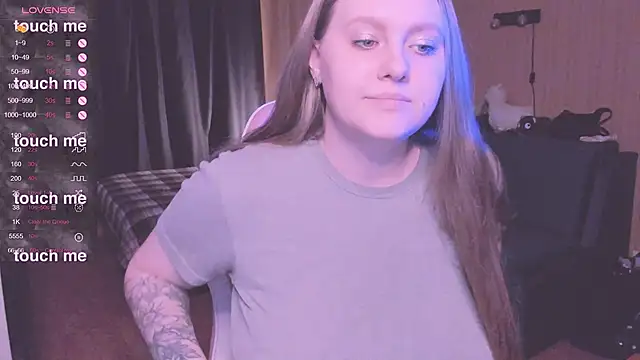 Alice Dreamgirl  online show from October 16, 2025, 11:29 am