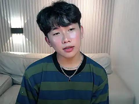 dangerzone0122 online show from November 24, 2025, 4:29 pm