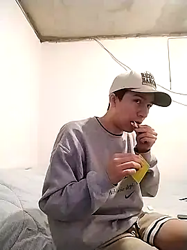 Snapshot of Fetichetanga chatting on February 11, 2025, 7:27 pm Fetichetanga online show from February 11, 2025, 7:27 pm