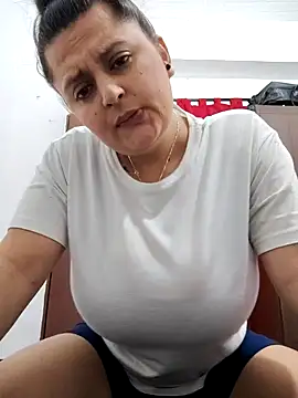 Miss balloonsmila online show from December 28, 2024, 8:58 pm