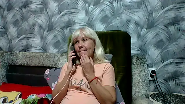 sakura blonde online show from October 11, 2025, 6:42 pm