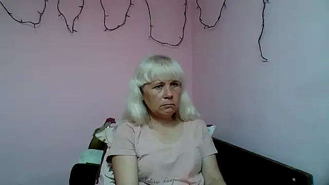 sakura blonde online show from April 4, 2026, 6:42 am