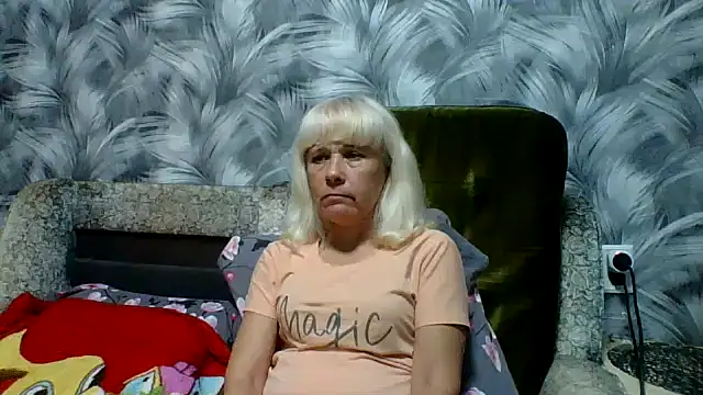 sakura blonde online show from October 26, 2025, 5:24 pm